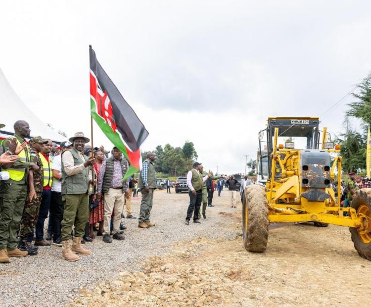 President Ruto Flags Off Key Road Project to Boost Farmers’ Livelihoods in Nakuru County Monday 27th October, 2025
