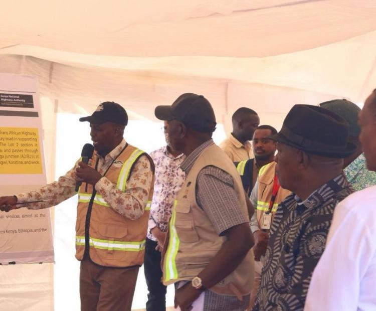 H.E President Ruto Inspects Marua Interchange as Kenol–Sagana–Marua Road Nears Completion
